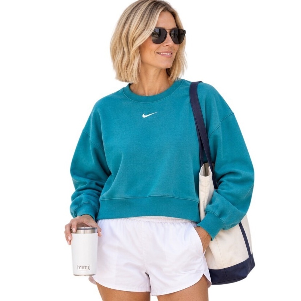 Nike Women's XS Teal Cropped Oversized Fleece Crewneck Sweatshirt Swoosh